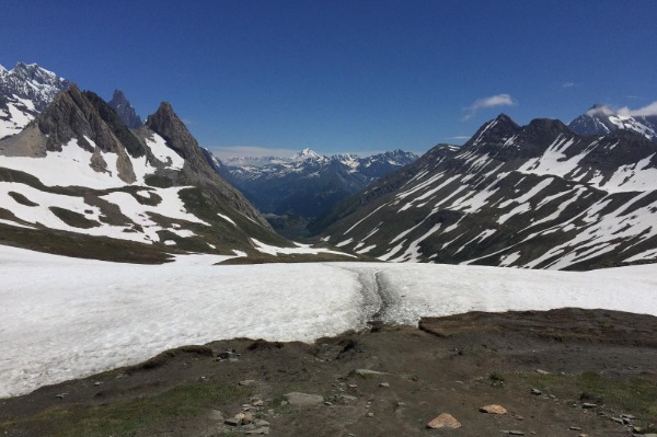 Vistas do Col du Seigne em condições de neve