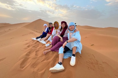Tour de 4 dias de Marrakech a Fez com hotel e glamping