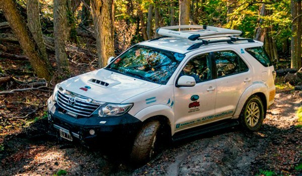 Viaje em um 4x4 para os lugares mais incríveis da Terra do Fogo