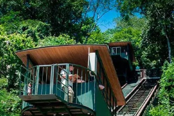 Descida de funicular