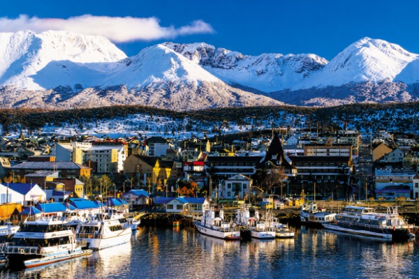porto de Ushuaia Navios no porto de Ushuaia