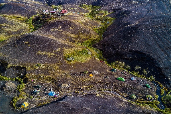 Vista aérea do acampamento de Emstrur