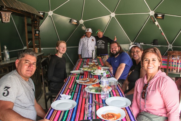 Sala de jantar do acampamento skydome