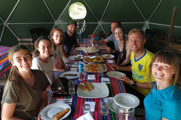 almoço no acampamento soraypampa