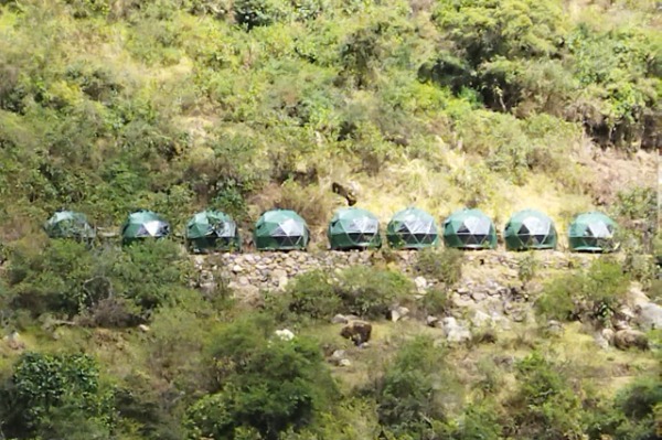 Acampamento Sky Domes Chaullay