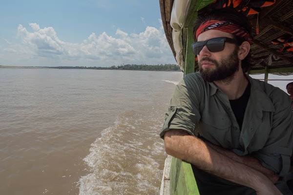Viagens de barco no rio Amazonas entre Nauta e o lodge de Iquitos