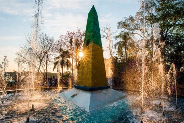 Foz do Iguaçu Marco Das Tres Fronteras-Denkmal in Foz do Iguaçu