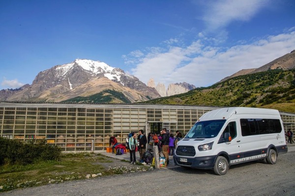 Besucherzentrum Torres del Paine Shuttle am Besucherzentrum Torres del Paine