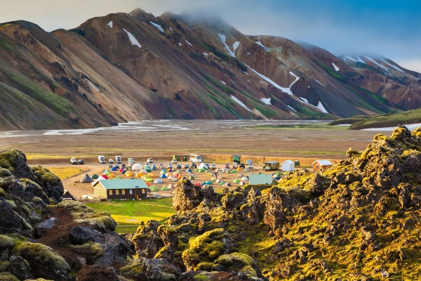 Gesamtansicht des Lagers Landmannalaugar