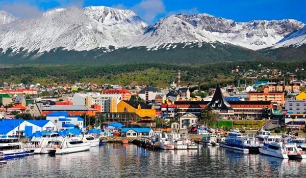 El Calafate port of el calafate