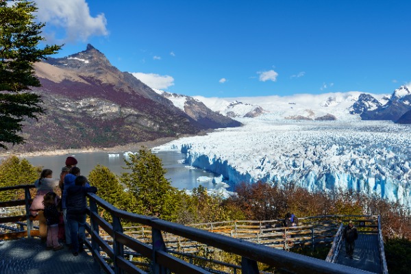 Perito Moreno Footbridges Travelers admiring the Perito Moreno glacier from the footbridges