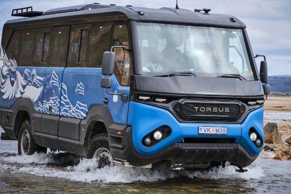 bus to Landmannalaugar crossing a river