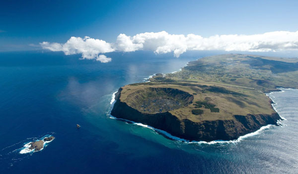 Experience the legends and myths of the Rapa Nui culture