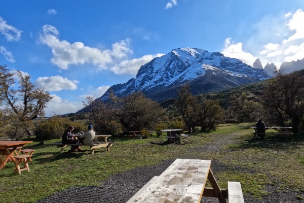 mesas de picnic en el Sector Central