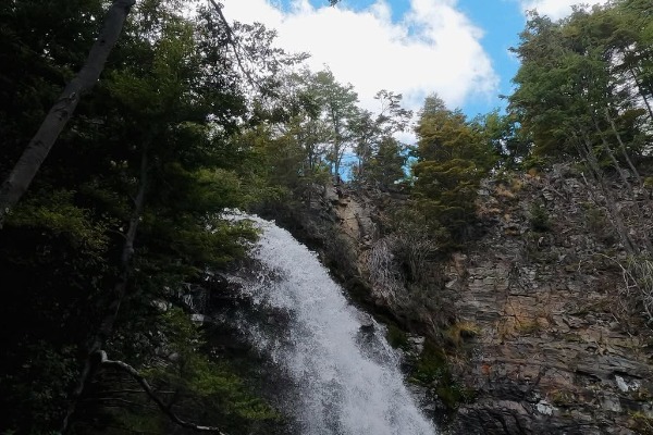 Cascada de los Bronces imagen de la cascada de los Bronces