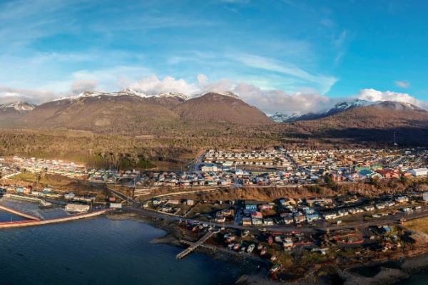 puerto williams completo imagen de puerto williams desde arriba
