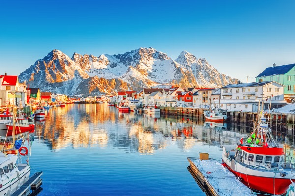 Pueblo pesquero Henningsvær casitas del pueblo pesquero Henningsvær