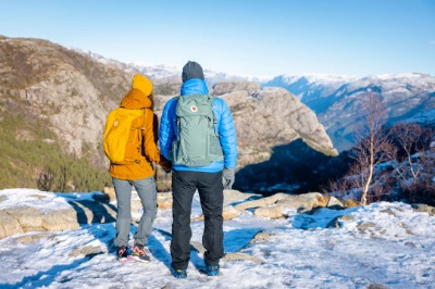 Excursión a Preikestolen en invierno con crucero por el Lysefjord