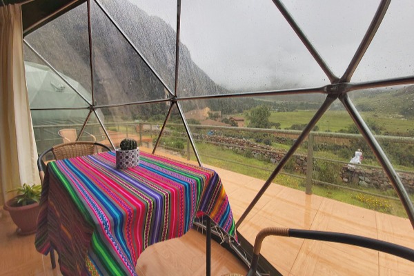 interior del skydome Soraypampa