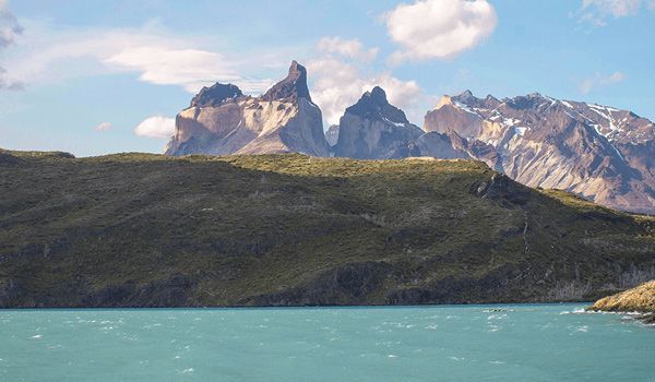 vallée française torres del paine paysage de vallée française avec le paine grand en arrière-plan