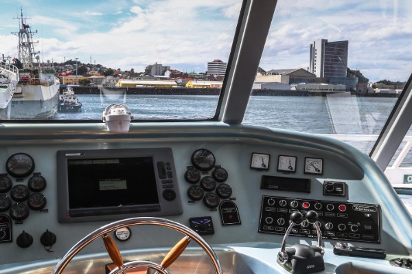 Vista dalla cabina del capitano di ritorno a Punta Arenas